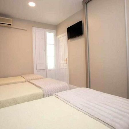 Hostal Viena Plaza Nueva Granada Eksteriør bilde