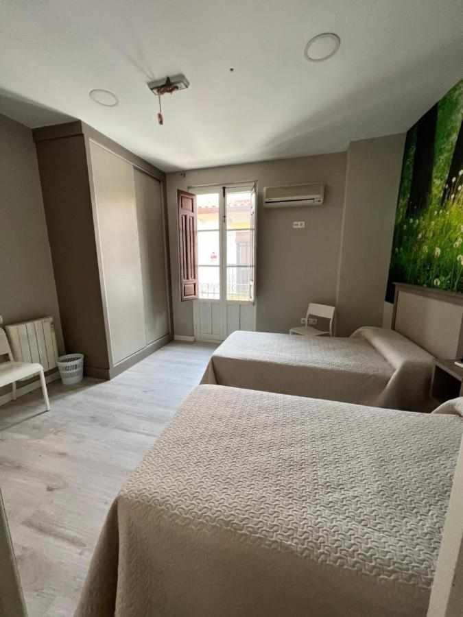 Hostal Viena Plaza Nueva Granada Eksteriør bilde