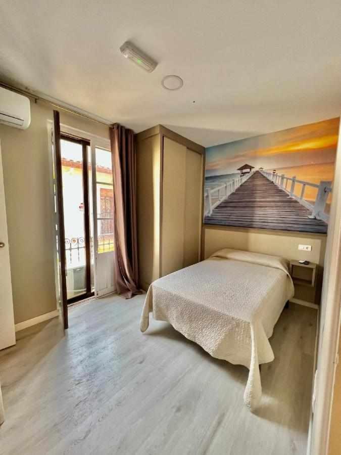 Hostal Viena Plaza Nueva Granada Eksteriør bilde